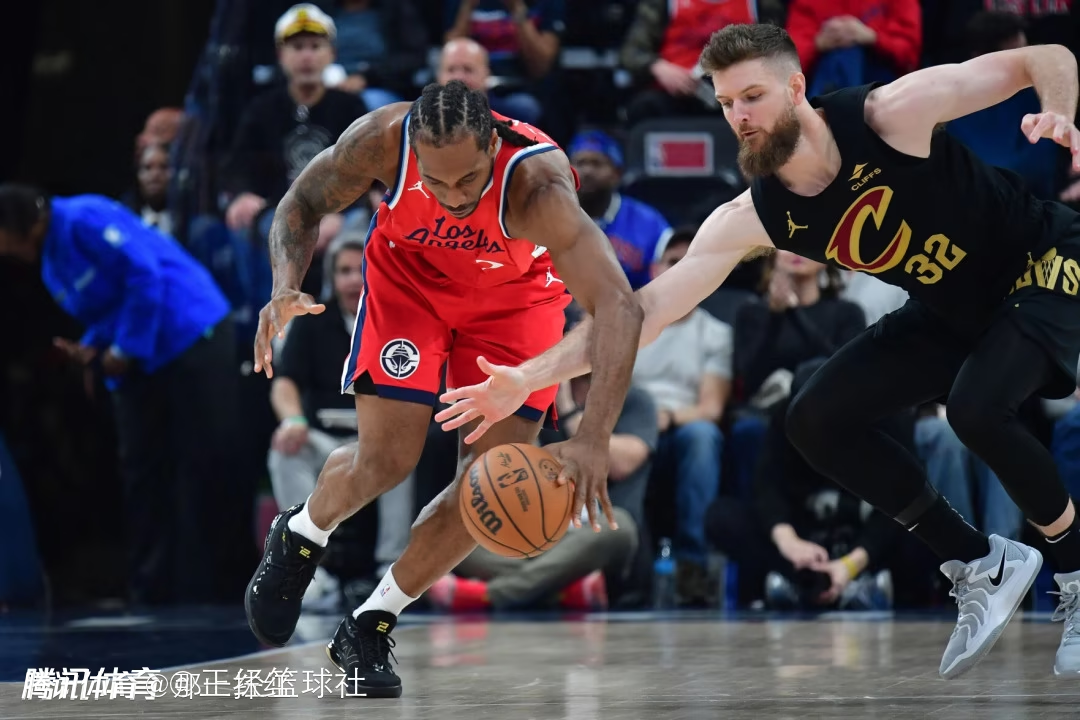 快船队实现逆转,击败骑士队 快船队实现逆转,击败骑士队