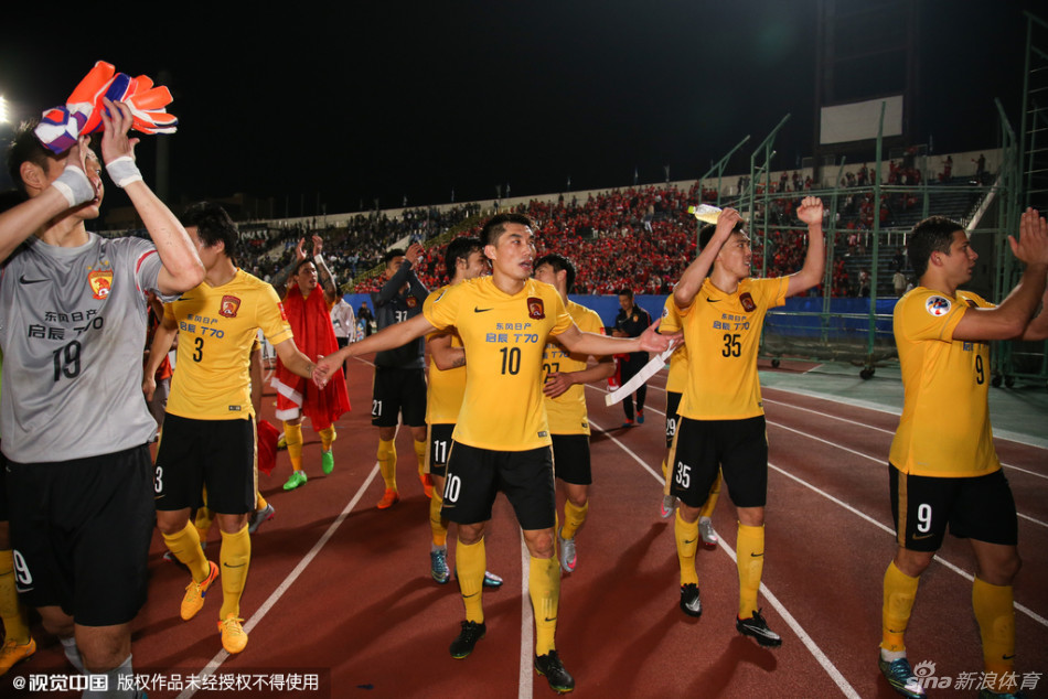 大阪钢巨队在亚冠赛事中取得胜利 大阪钢巨队在亚冠赛事中取得胜利