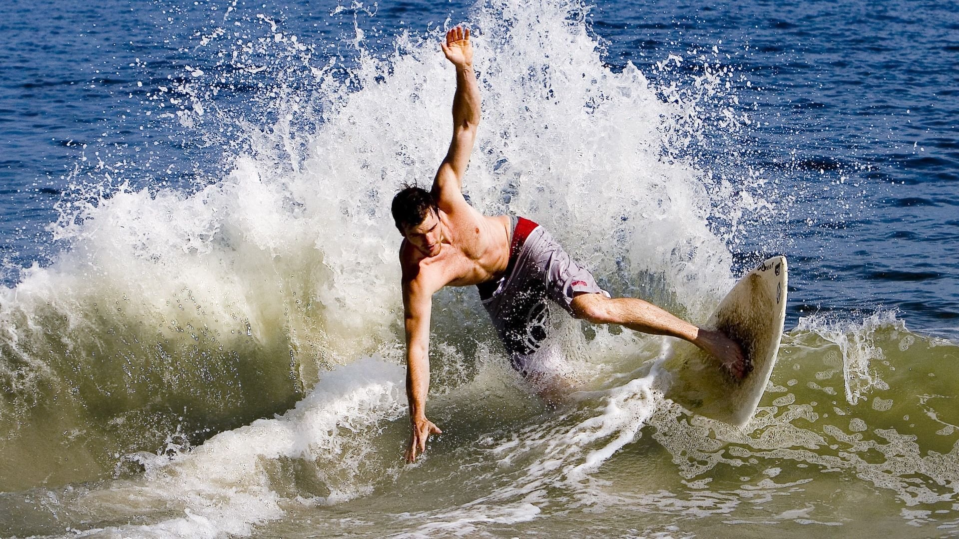 当灰熊带走北京队，东契奇的最后一舞完成关键制胜