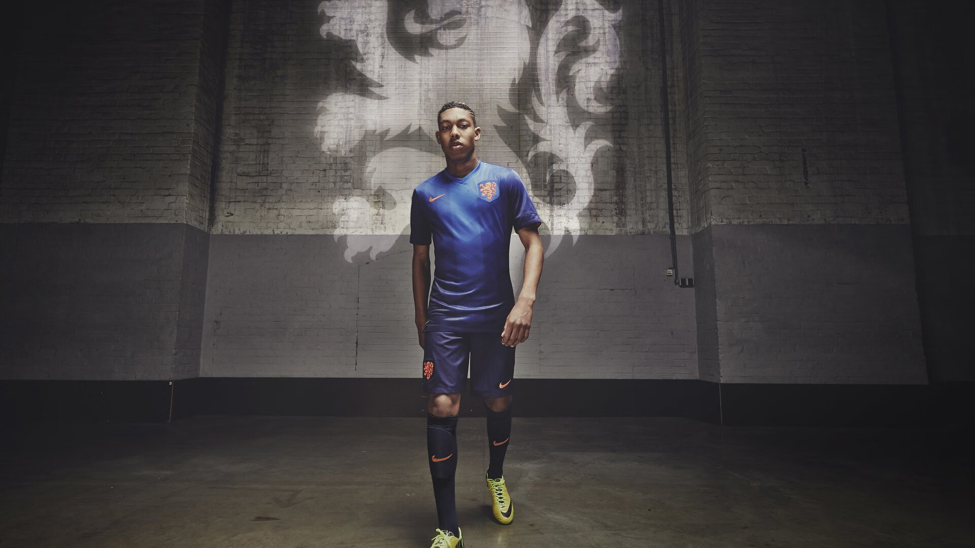 开云平台-皮克梅开二度闪耀全场，美国队友谊赛3-0横扫乌克兰